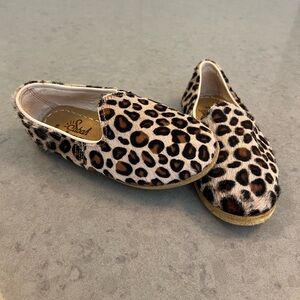 Kids (Size 11 Toddler) leopard print genuine leather slip-on shoes!